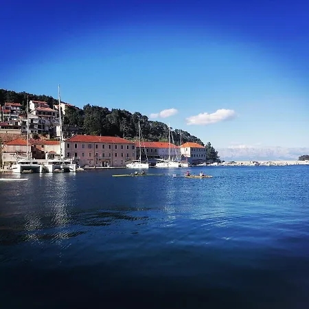 Beros * Jelsa (Hvar)